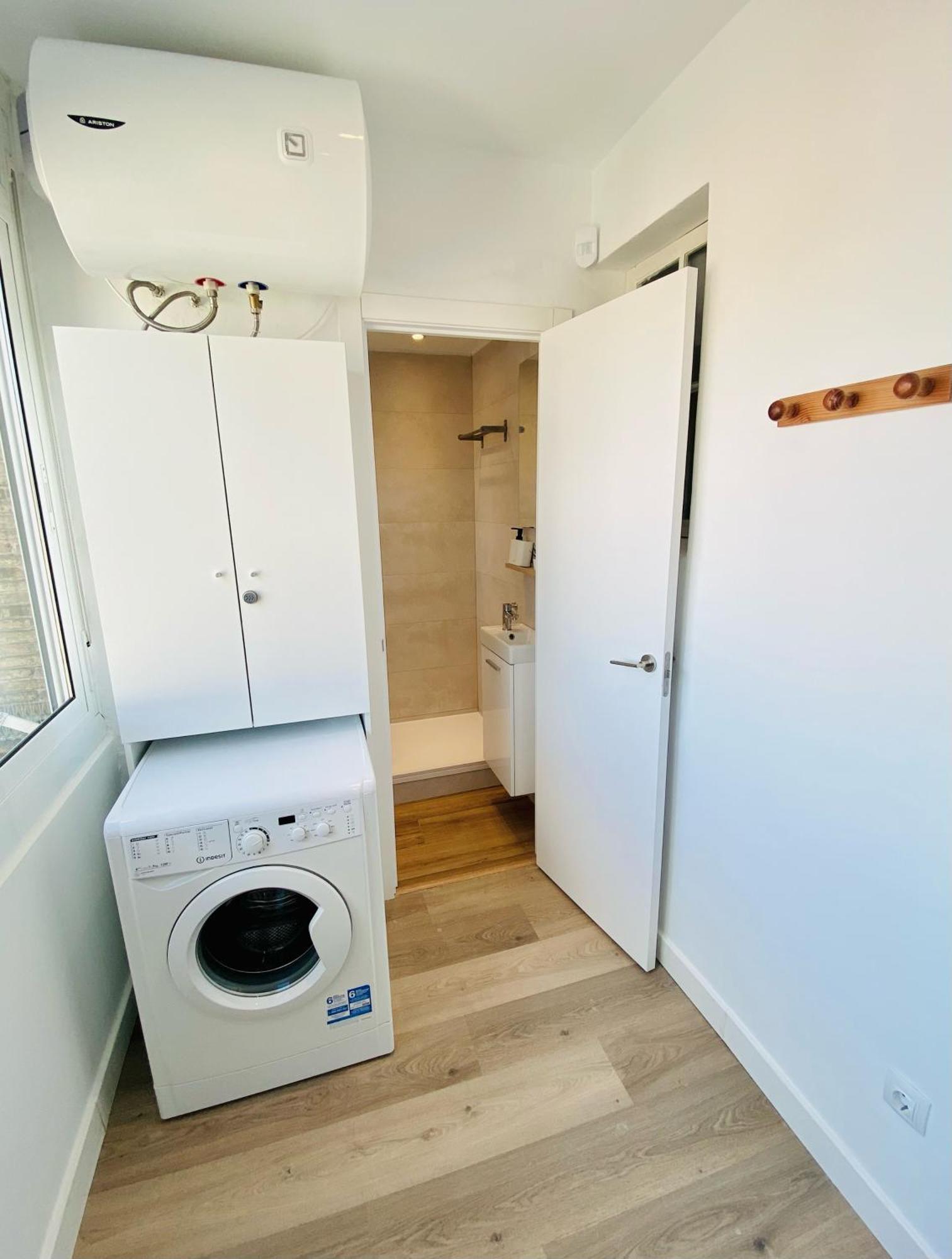 Suite Apartment Anselm Barcelona Cornella de Llobregat Bagian luar foto